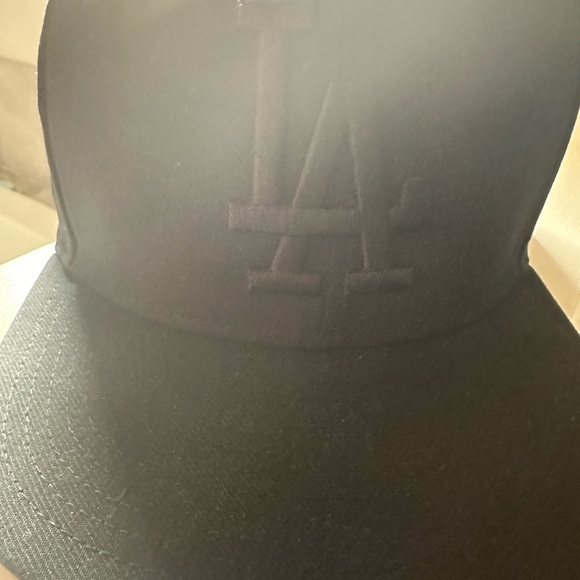 LA Dodgers NEW Baseball Cap - Picture 3 of 3